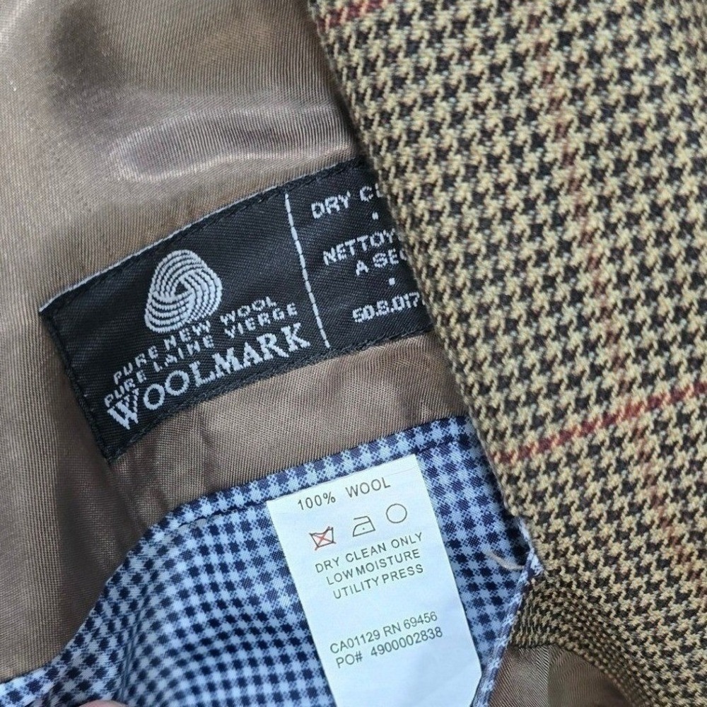 100% Wool IZOD Mens 44S Brown Houndstooth Blazer Woolmark Sport Coat suit - Picture 2 of 16